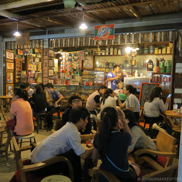 Talat-Rod-Fai-Vintage-Night-Train-Market_3